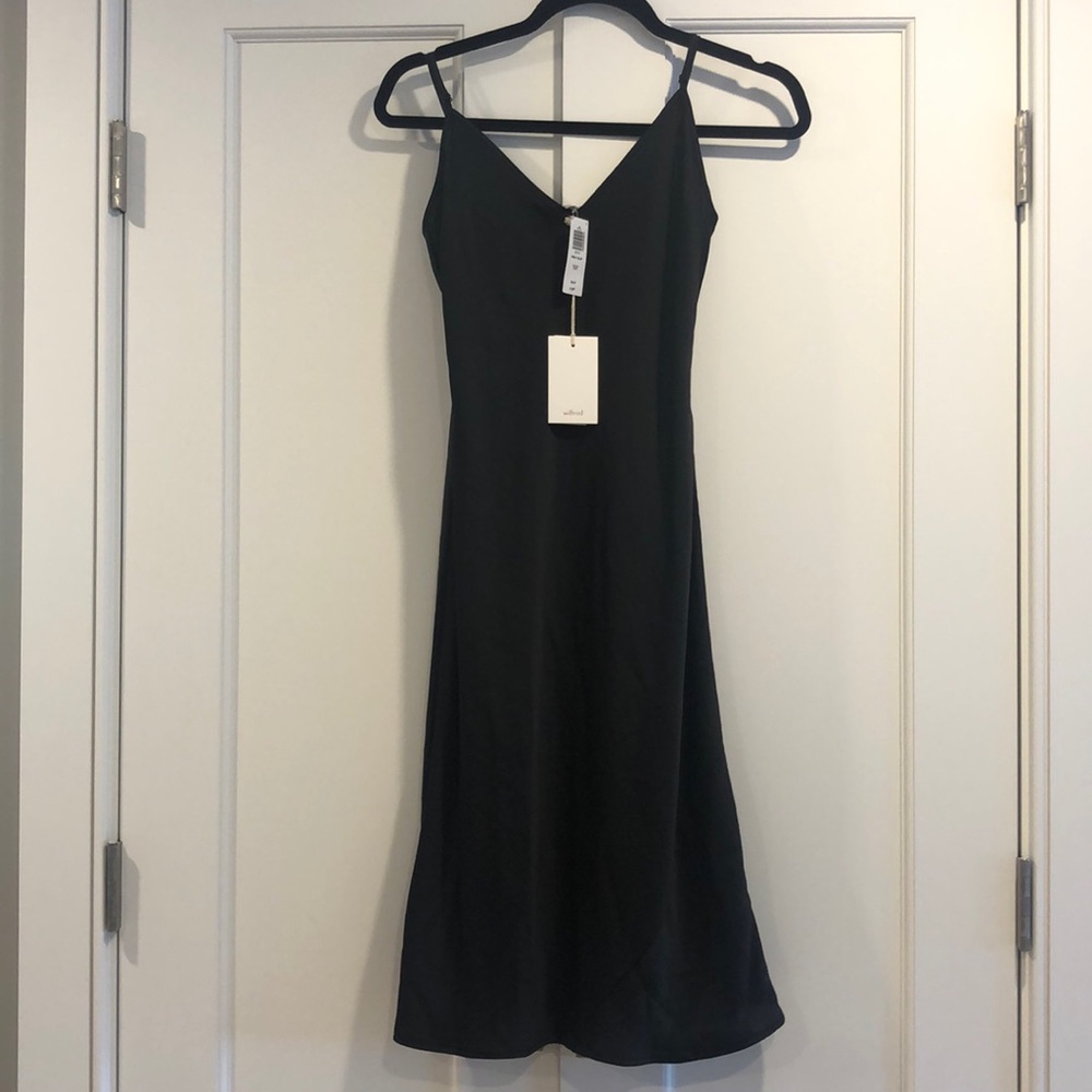 NWOT Aritzia Wilfred Only Slip Dress